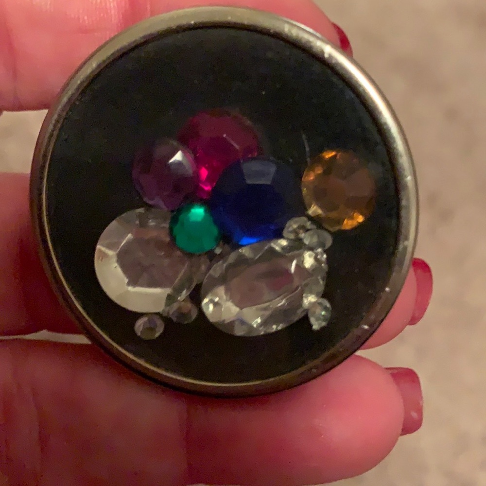 Vintage 80’s clip earrings with moving gemstone